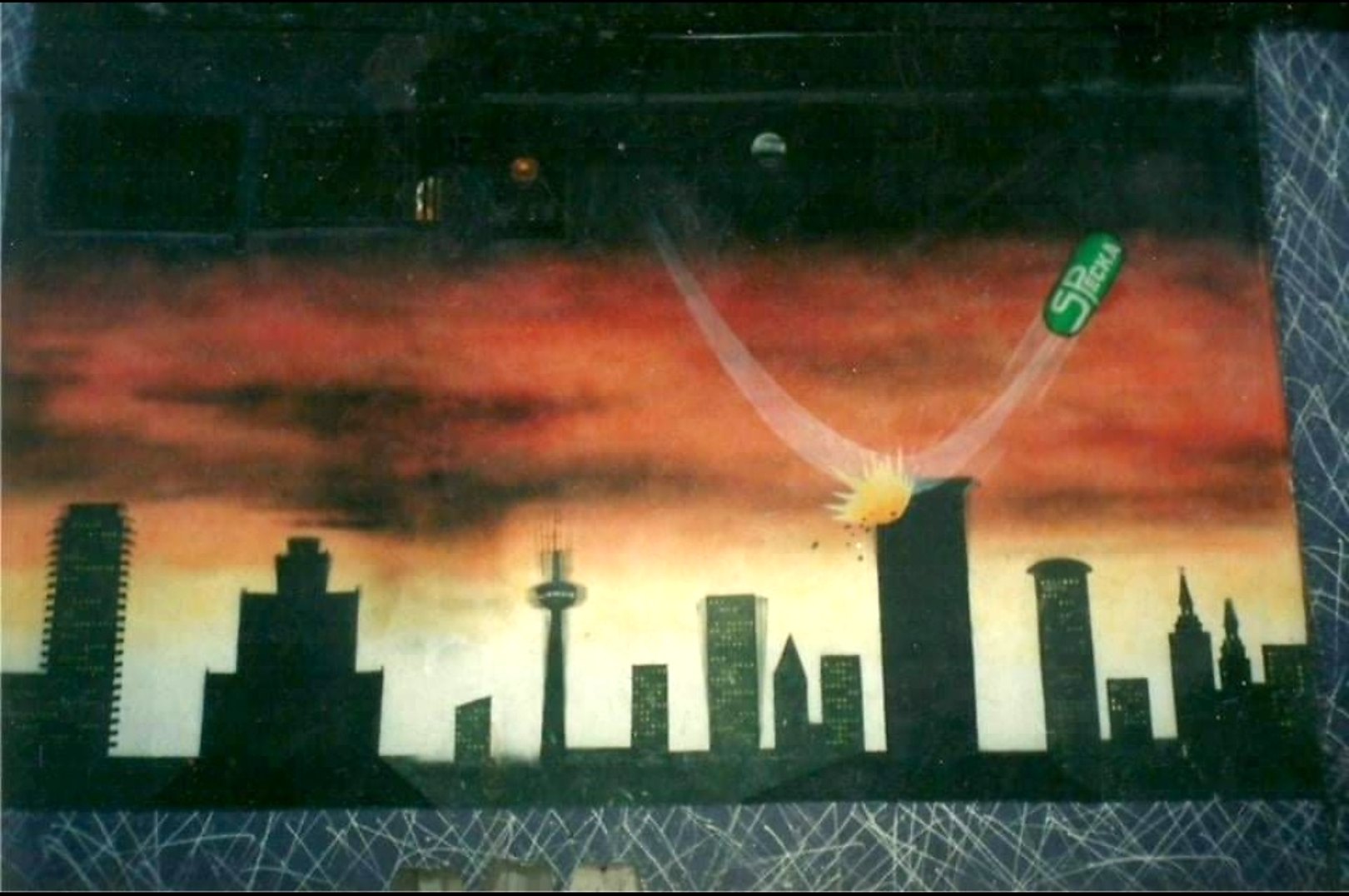 Mural del skyline con la cápsula Specka